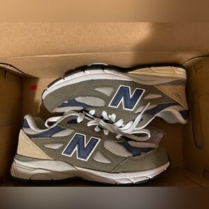 New Balance 990v3